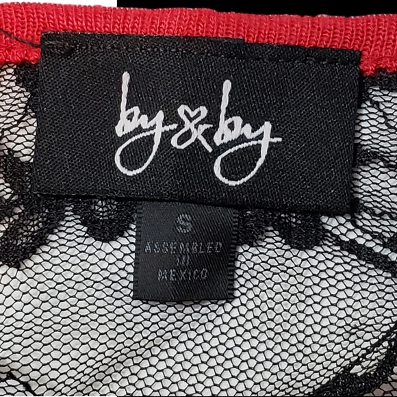 By & By Red Knit Shirt With Lace Back Detail - Picture 4 of 5